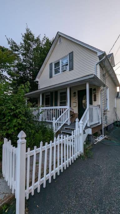 1Br Home Close To Nyc Teaneck Exterior photo